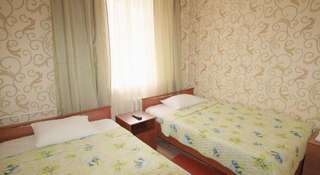 Гостиница Мега Лайт Екатеринбург Стандартный двухместный номер с 2 отдельными кроватями-10
