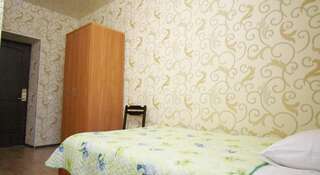 Гостиница Мега Лайт Екатеринбург Стандартный двухместный номер с 2 отдельными кроватями-13